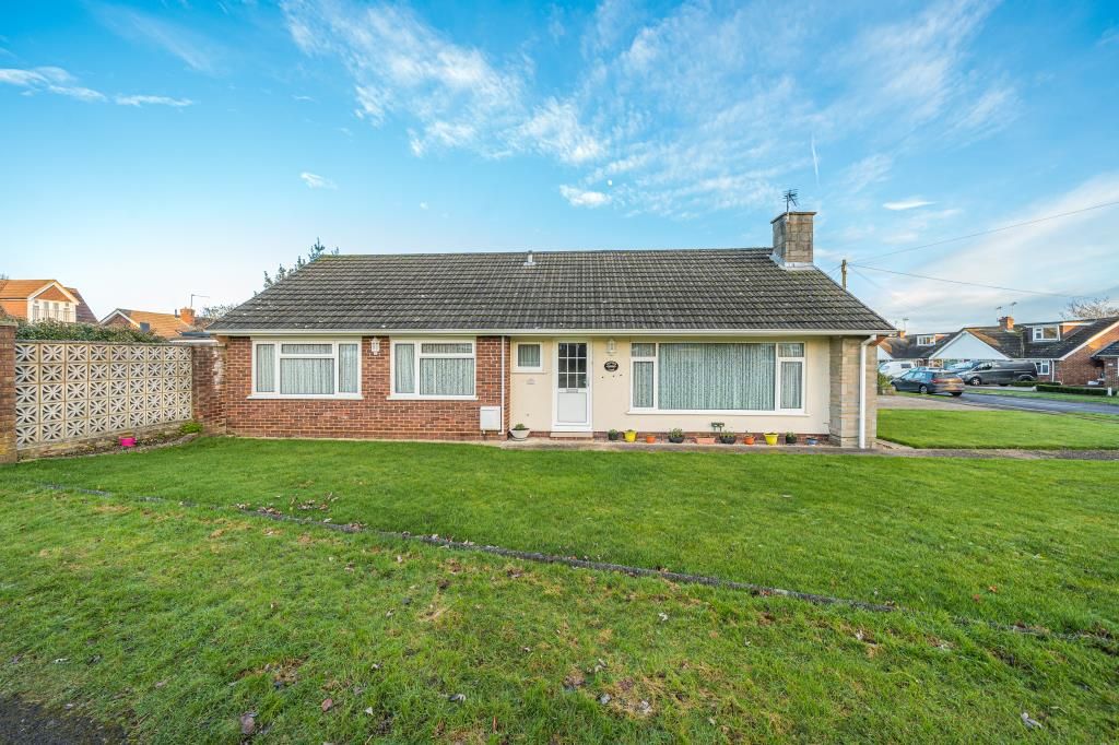 Property photo 1 of 18 External