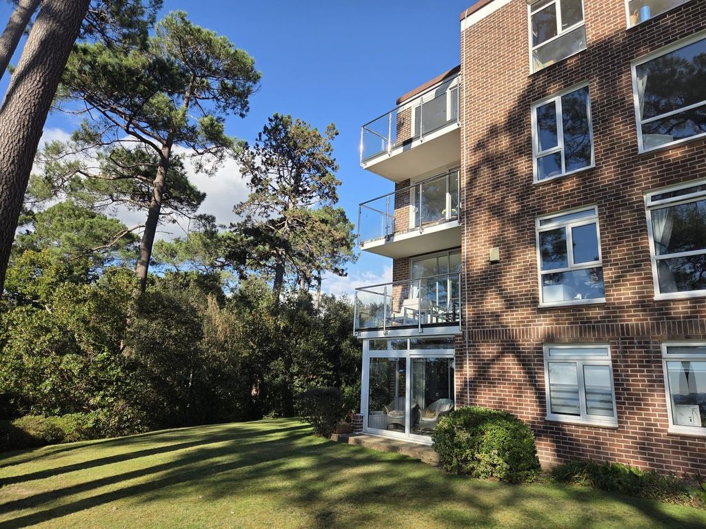 Property photo 2 of 26