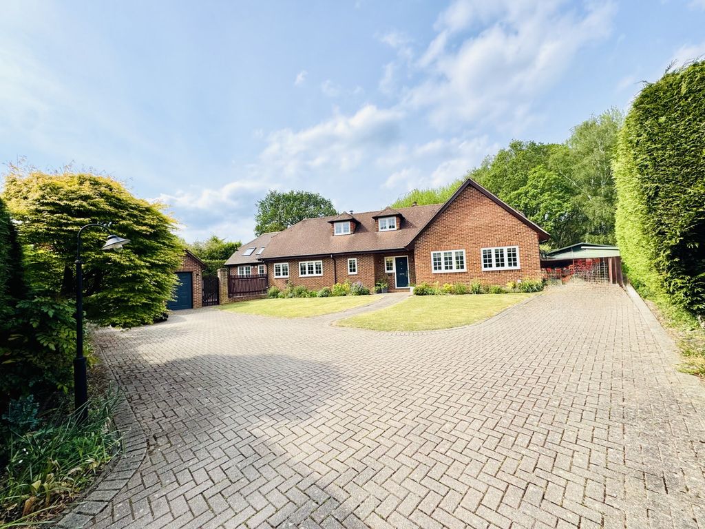 Property photo 1 of 30