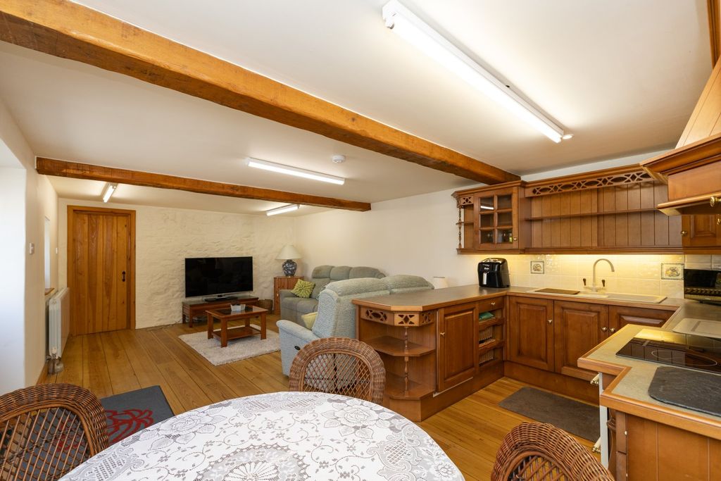 Property photo 3 of 11 Picture No. 09