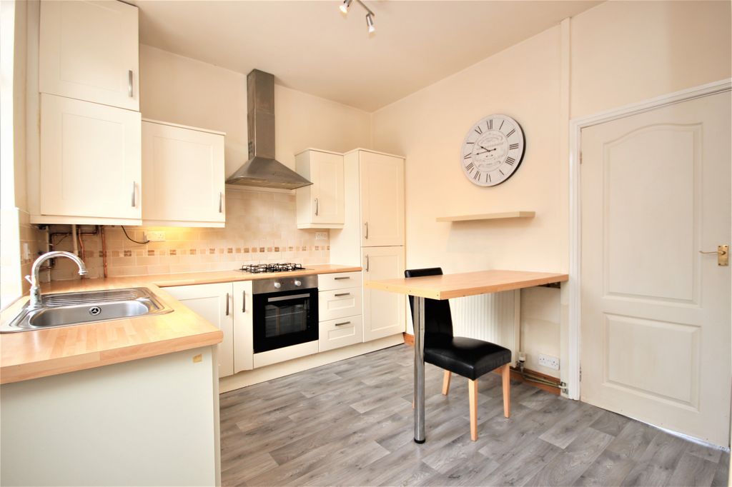 Property photo 3 of 9