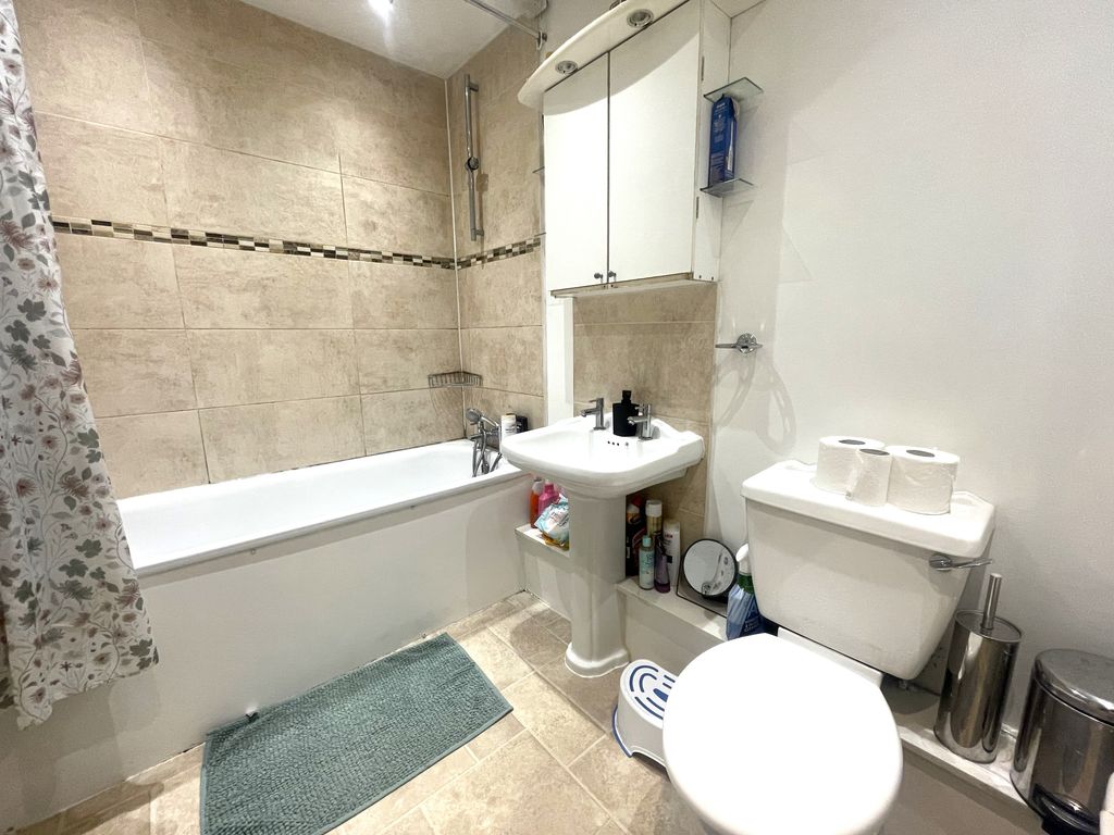 Property photo 2 of 5 Image