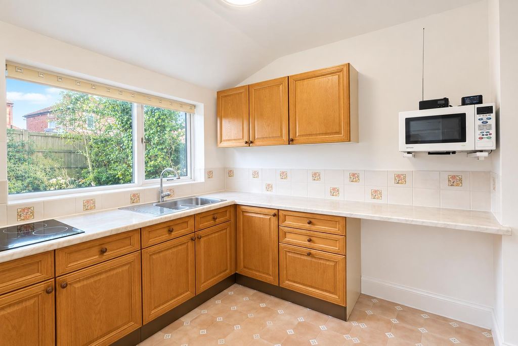 Property photo 3 of 11 034A84Da-8Fac-4d99-8895-720d398B3586.Png