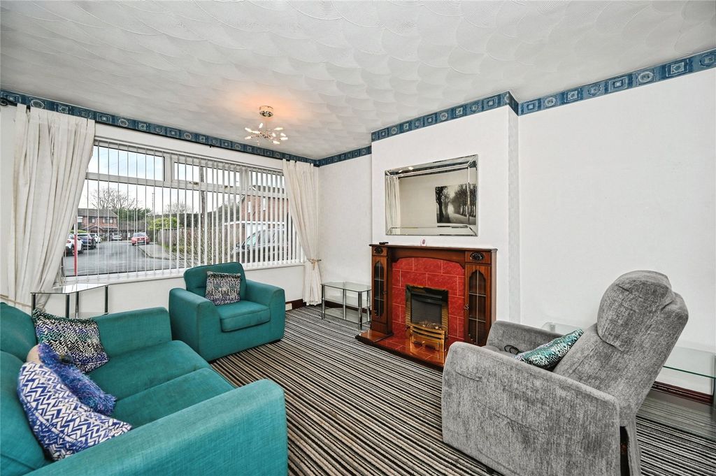 Property photo 2 of 27 Living Room