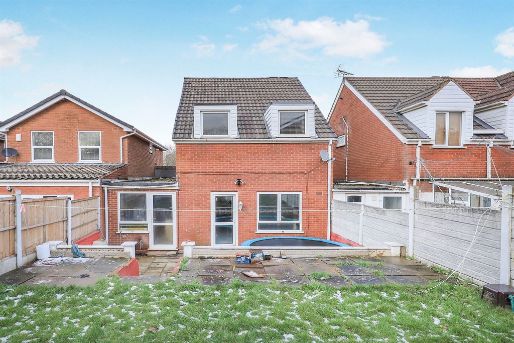 Property photo 2 of 17