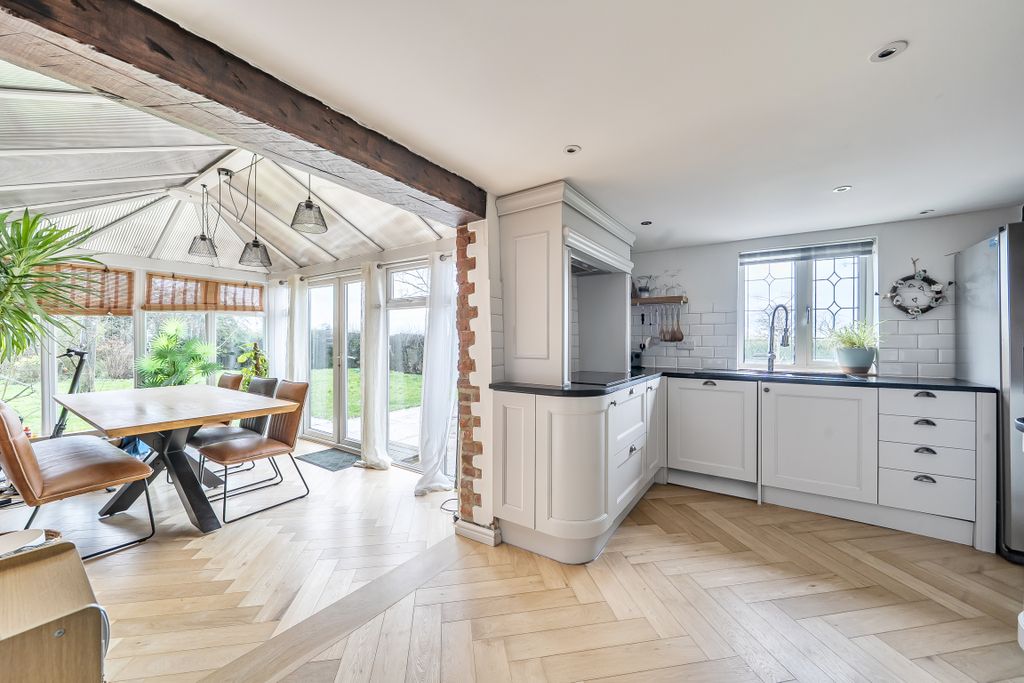 Property photo 2 of 30 138353012698Dedb6Db988