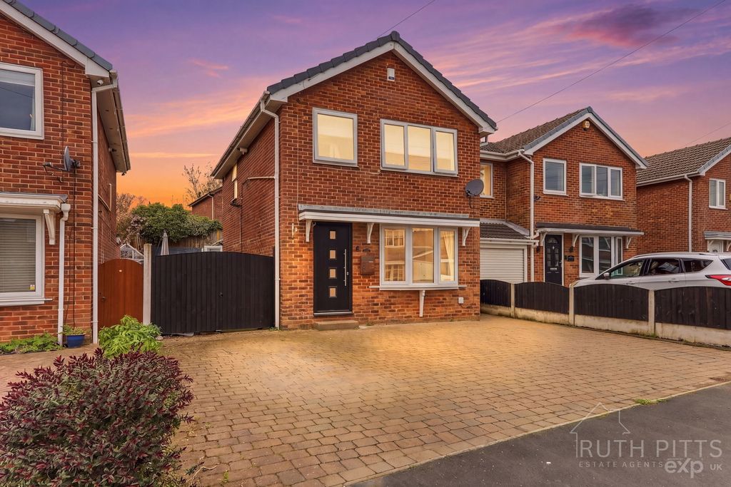 Property photo 3 of 27