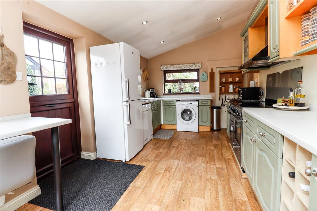 Property photo 2 of 49 Img_2811.Jpg