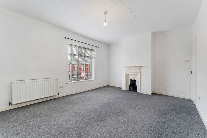 Property photo 2 of 10 Photo 4