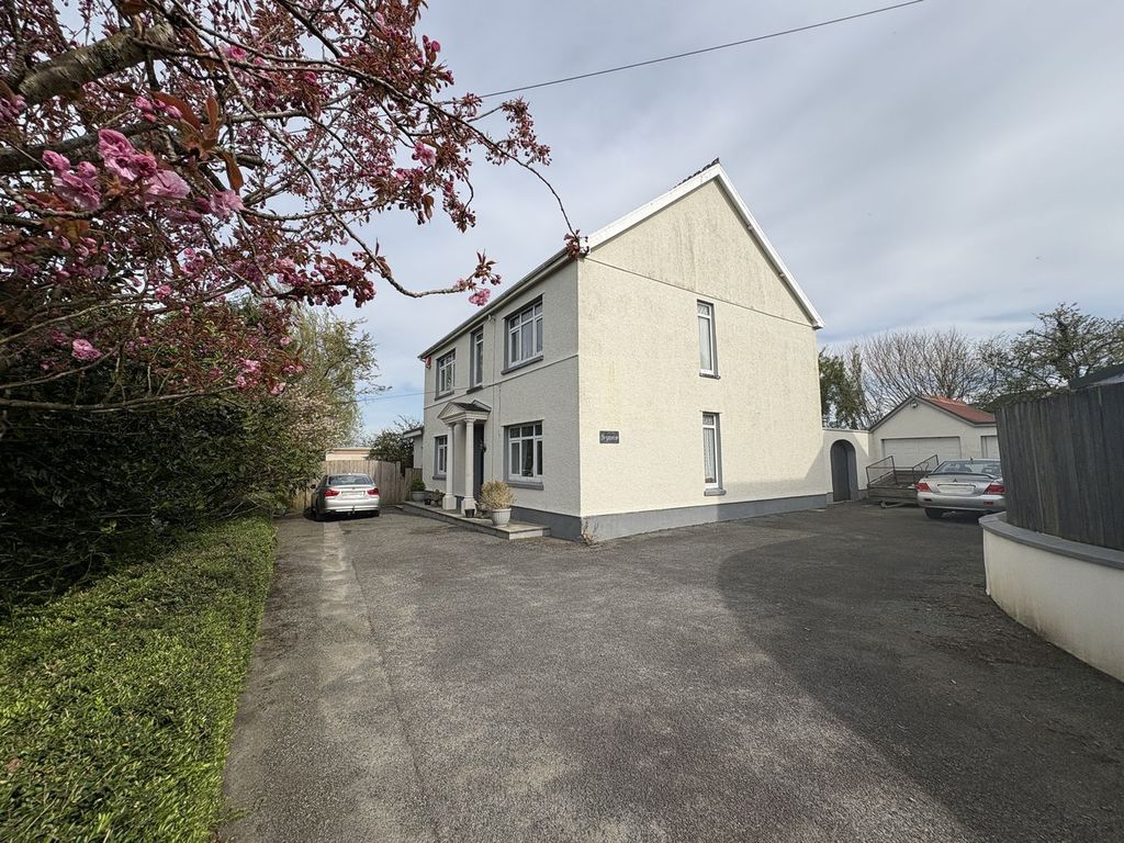 Property photo 1 of 45