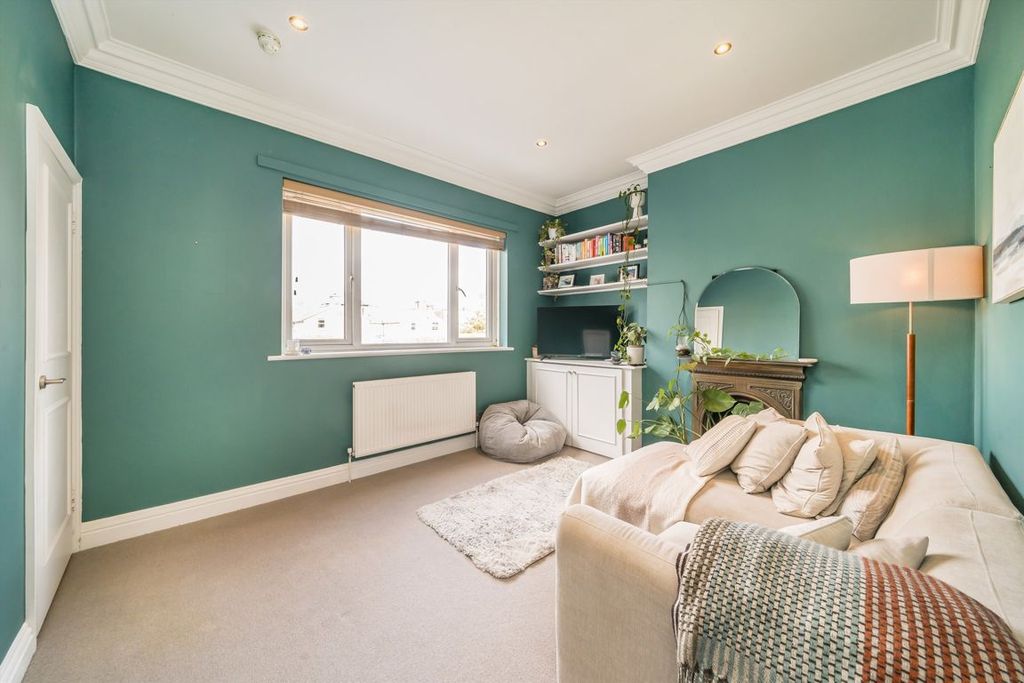 Property photo 2 of 4