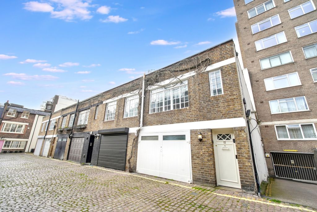 Property photo 2 of 12 12 Connaught Close, Hyde Park Estate, London W2 2Ad