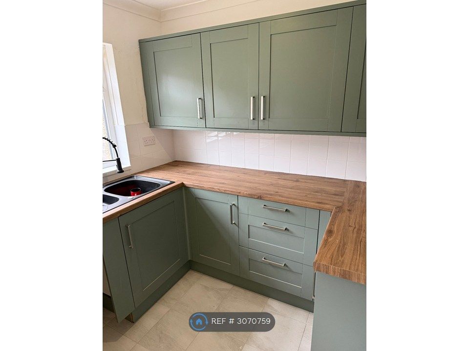 Property photo 1 of 27 Kitchen