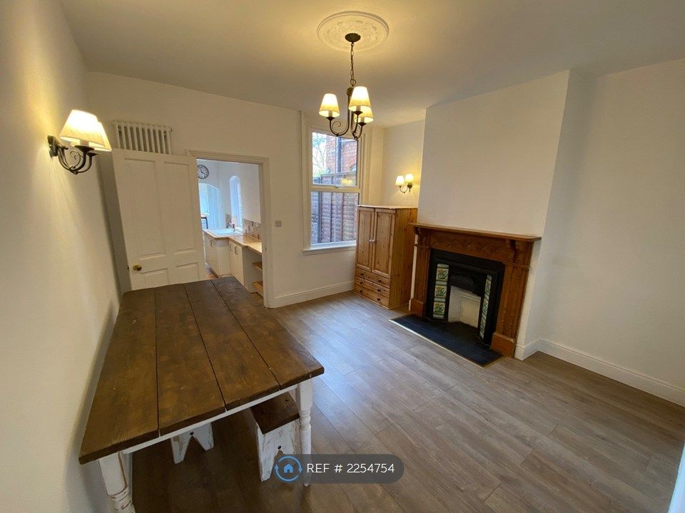 Property photo 3 of 13