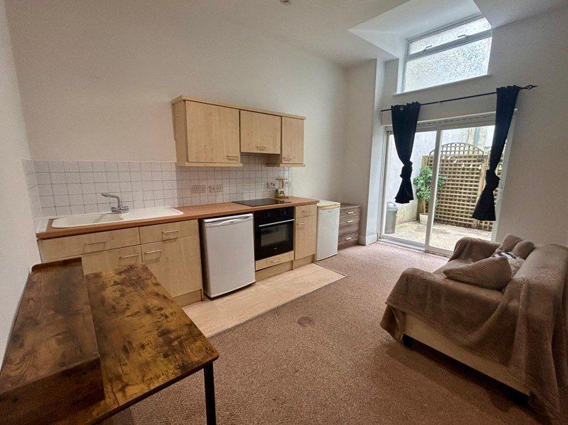 Property photo 3 of 5 Gallery