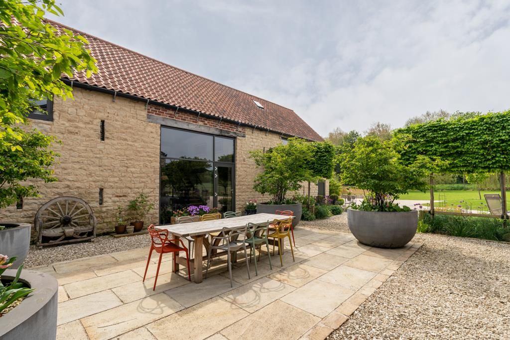 Property photo 1 of 44 Exterior And Gardens