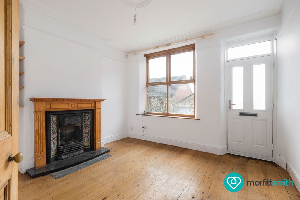 Property photo 2 of 23