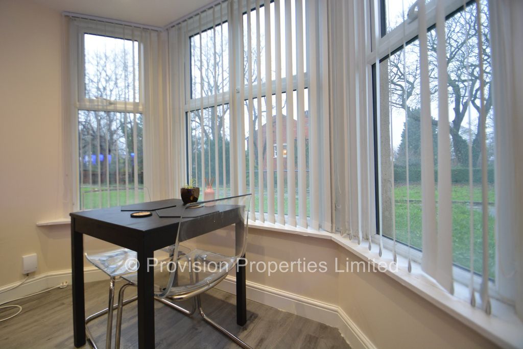 Property photo 3 of 10 Photo