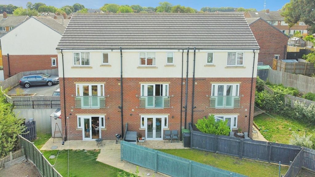 Property photo 1 of 18 Drone Elvation
