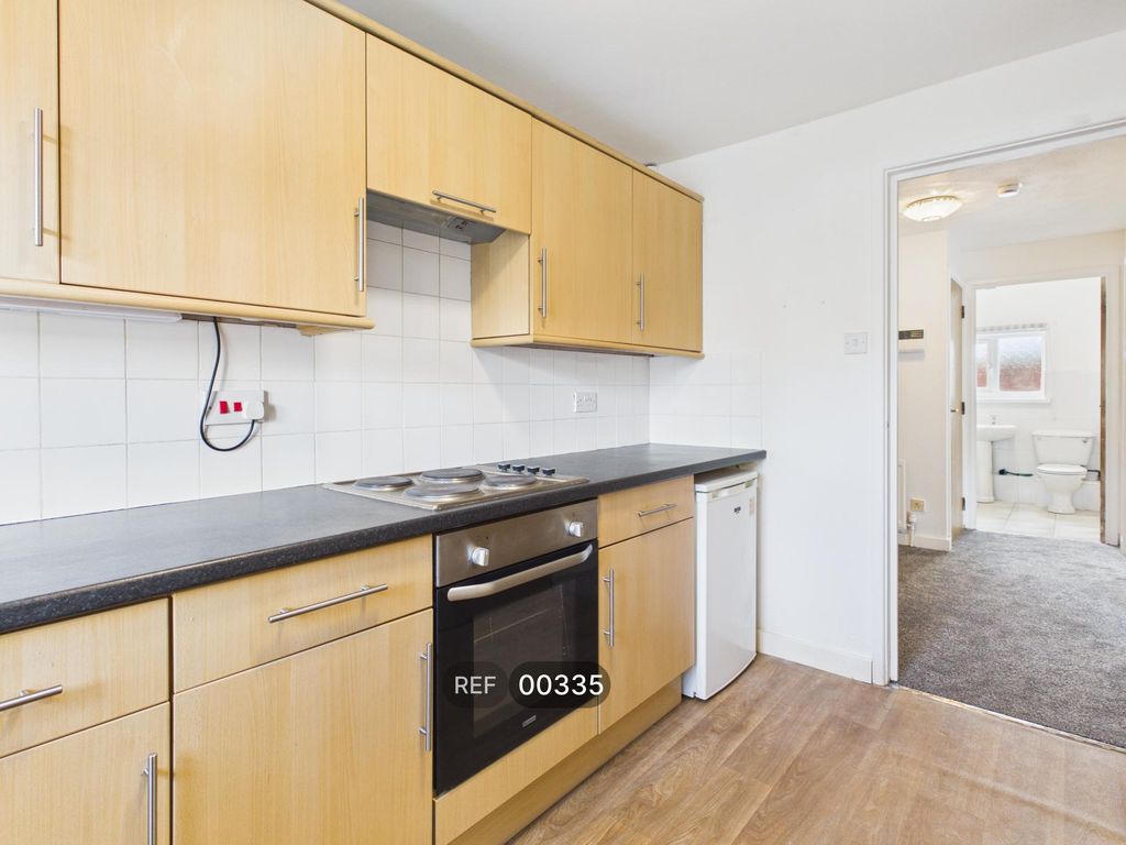 Property photo 2 of 20 Kitchen