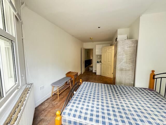 Property photo 2 of 3