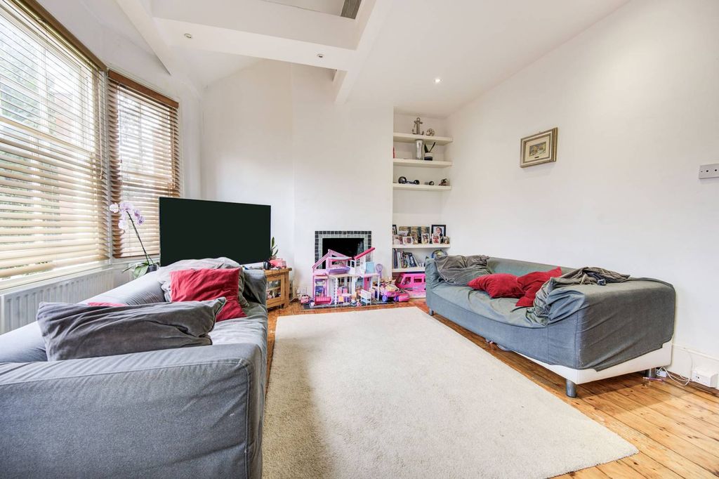 Property photo 3 of 13
