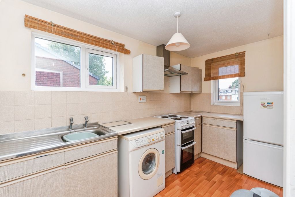 Property photo 2 of 14 Pbox-Img.Jpg