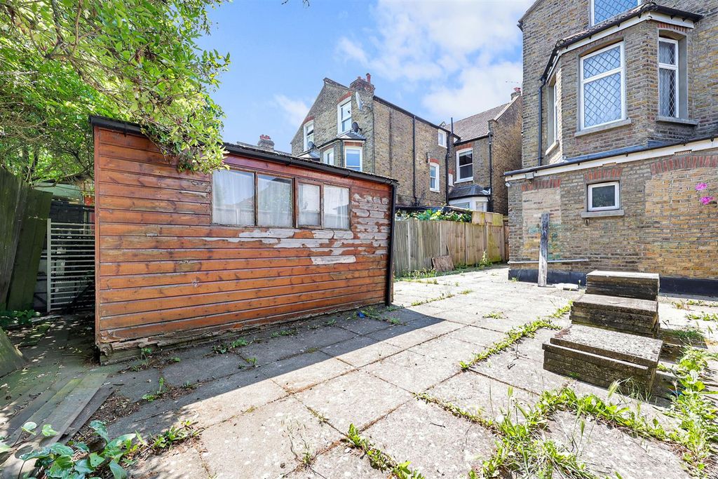 Property photo 2 of 13
