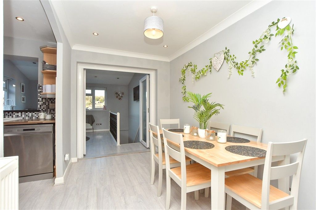 Property photo 1 of 9 Dining Area