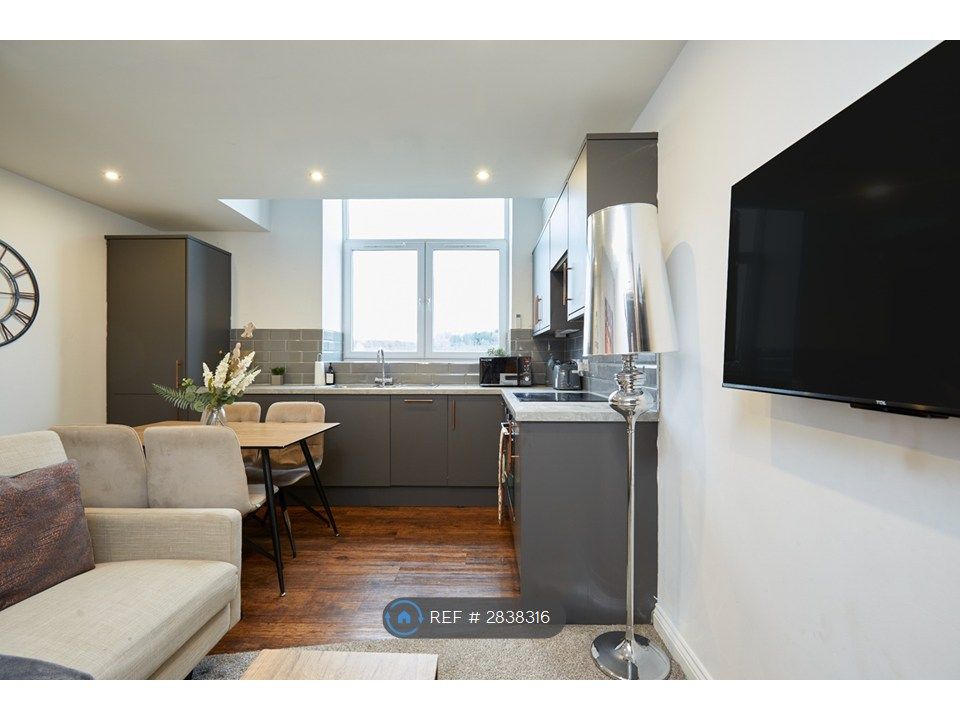 Property photo 3 of 27