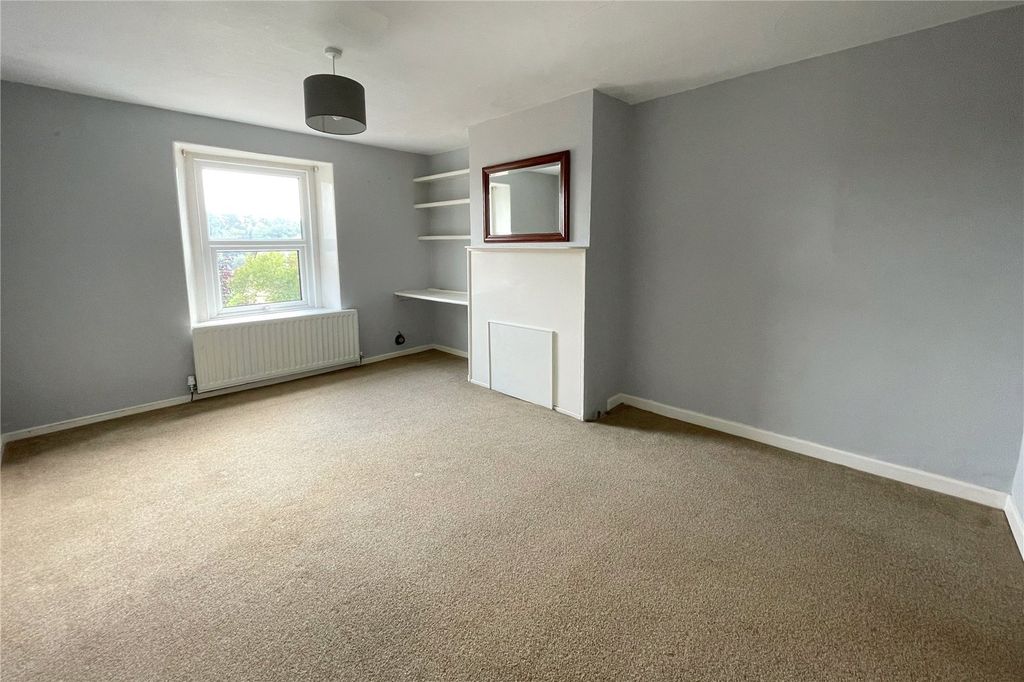 Property photo 3 of 14 Living Room