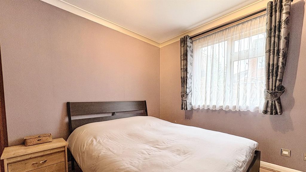 Property photo 2 of 8 69c6980Ae913ee9d4Fca46dc_44c1F6E6F9B3430009A3d3E19