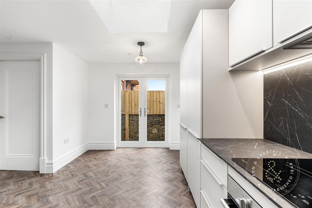 Property photo 2 of 20 Cathedral Road, Apt 3, Herncrabtree (1).Jpg