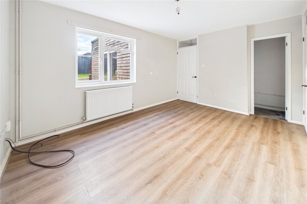 Property photo 3 of 17 Dining Room