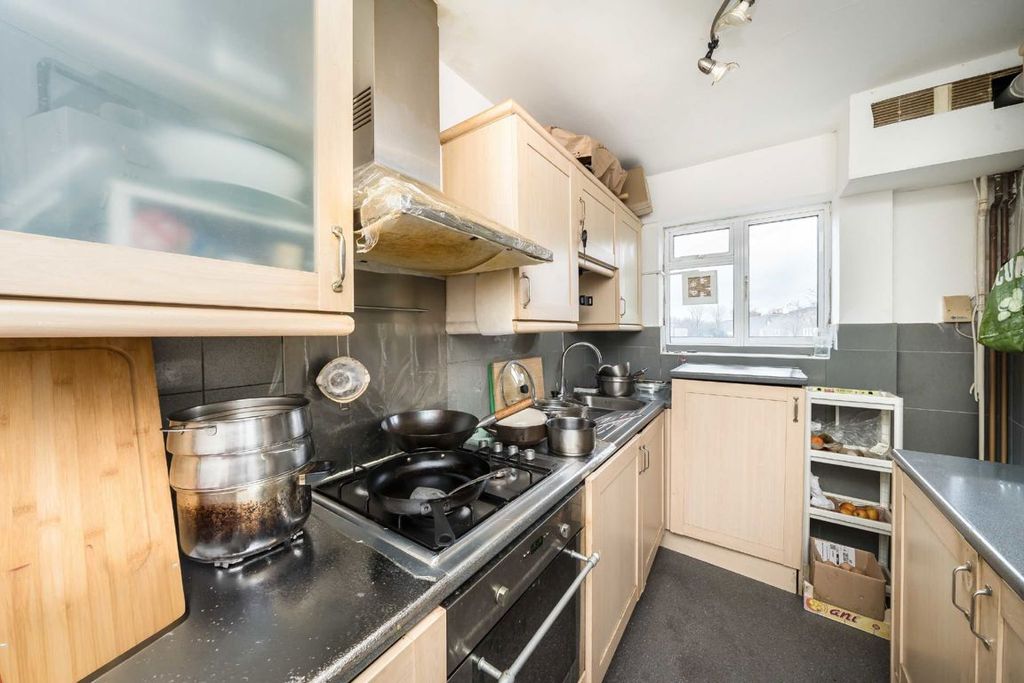 Property photo 3 of 5