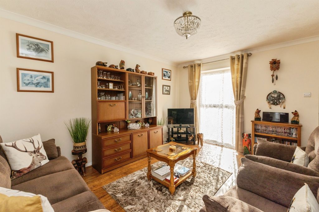 Property photo 3 of 16