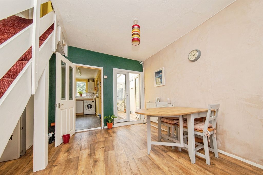 Property photo 3 of 13