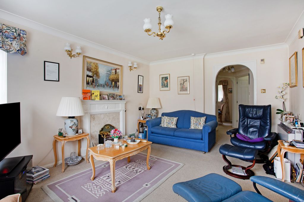 Property photo 3 of 17