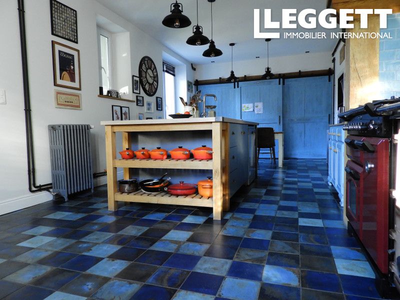 Property photo 3 of 10