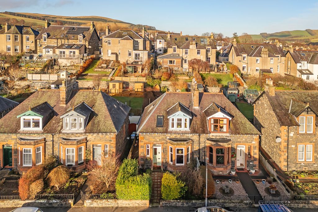 Property photo 1 of 13 Primary Property Image