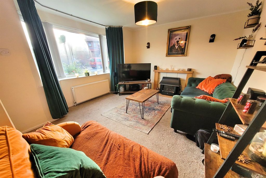 Property photo 2 of 8 Living Room