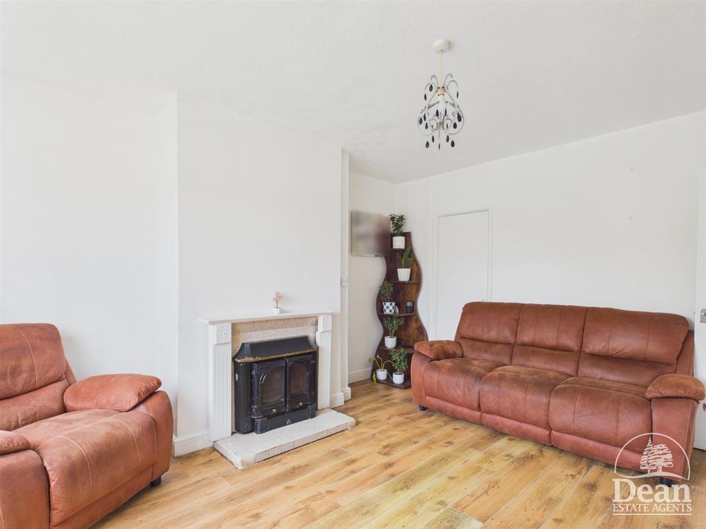 Property photo 3 of 24