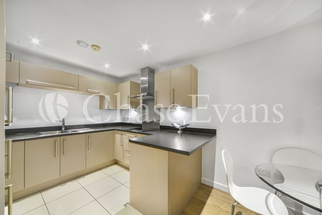 Property photo 2 of 12 Kitchen