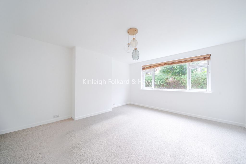 Property photo 2 of 8 5c9E45Ea-580d-40Ae-9