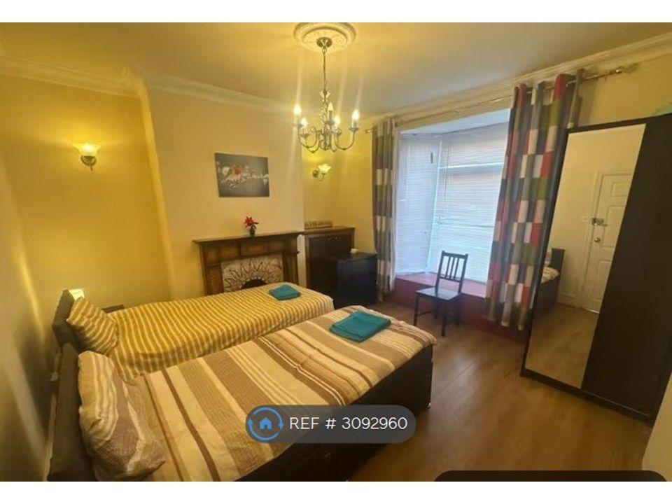 Property photo 3 of 6 Bedroom 2