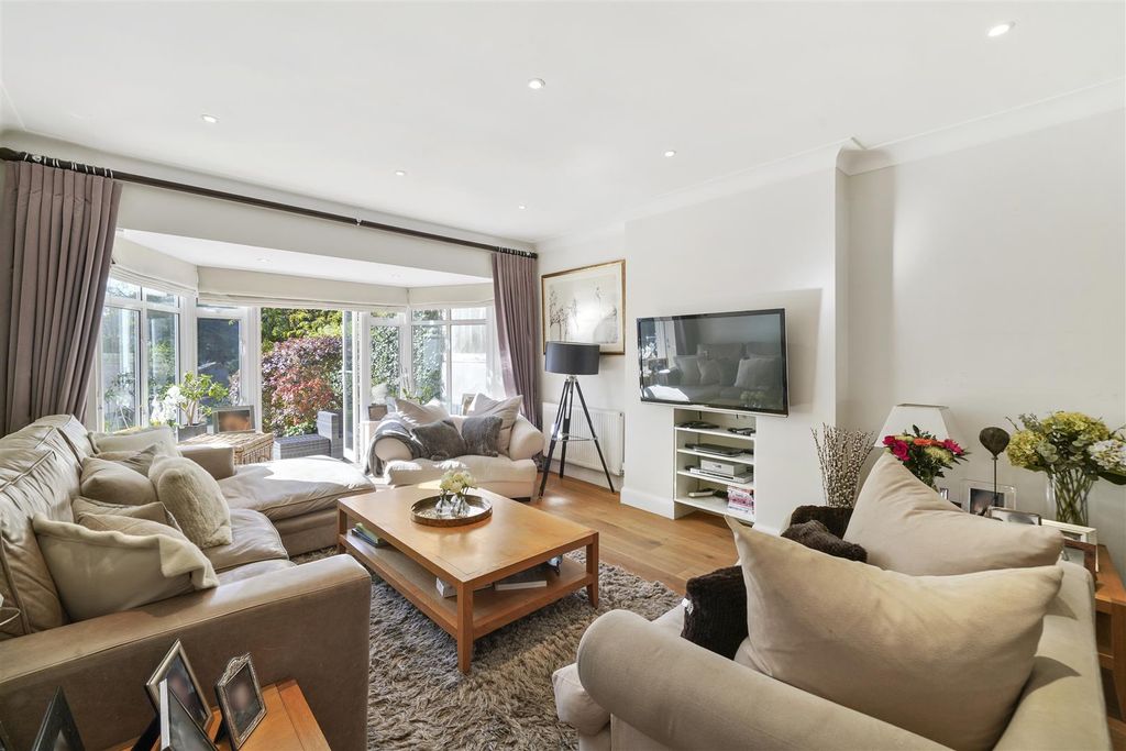 Property photo 2 of 12 W&amp;S