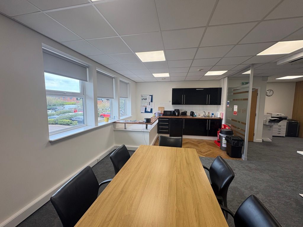 Property photo 3 of 12 Photo 1