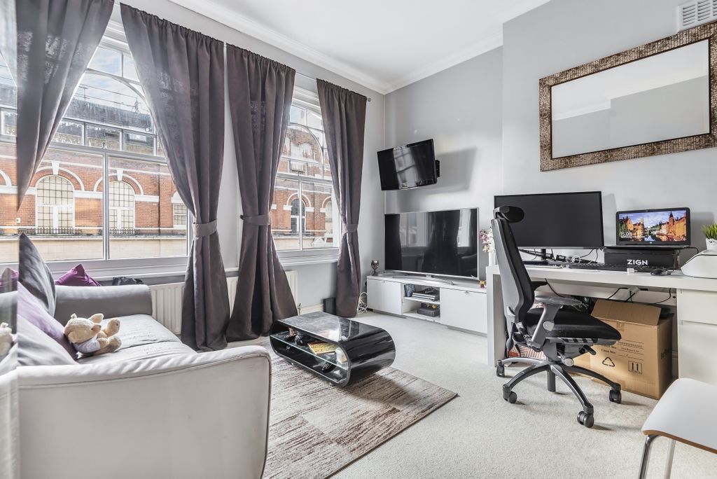 Property photo 1 of 7 666098 (2)