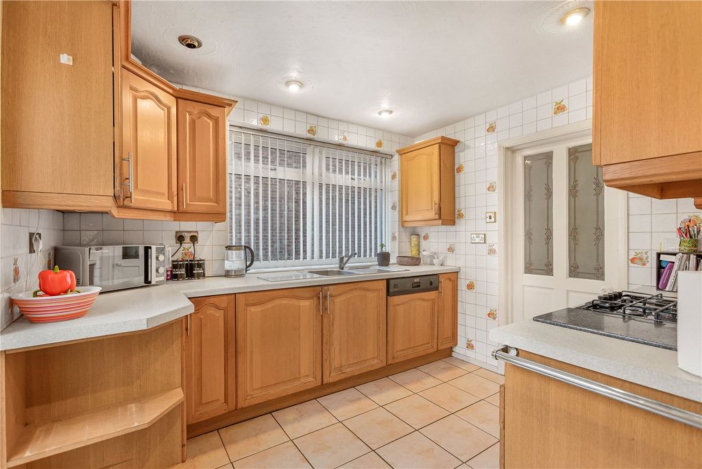 Property photo 2 of 14 Picture No. 10