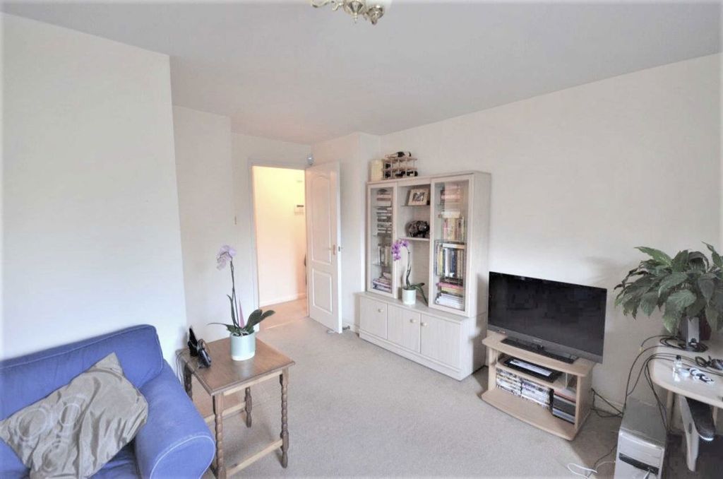 Property photo 3 of 5